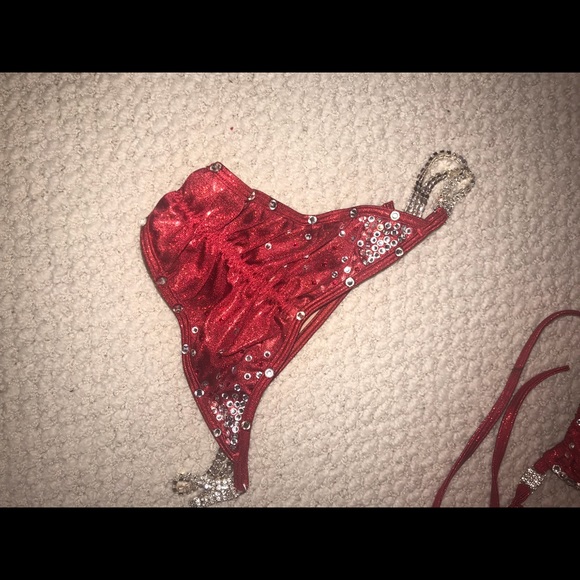 Competition Bikini - Picture 4 of 4